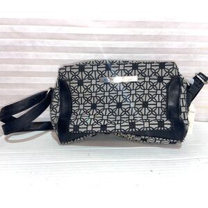 Time and Tru Women's NEW! Shoulder Handbag, Black & Grey Jacquard